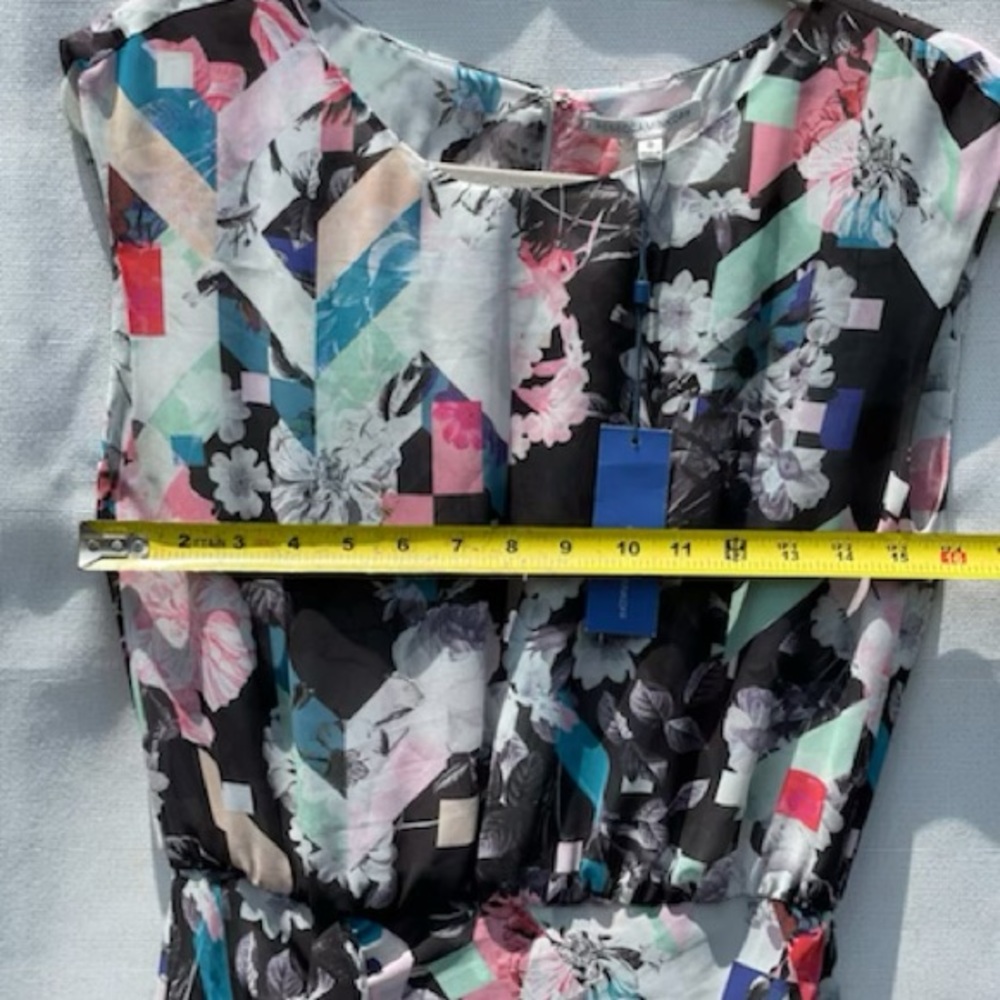 Dress - Picture 6 of 8